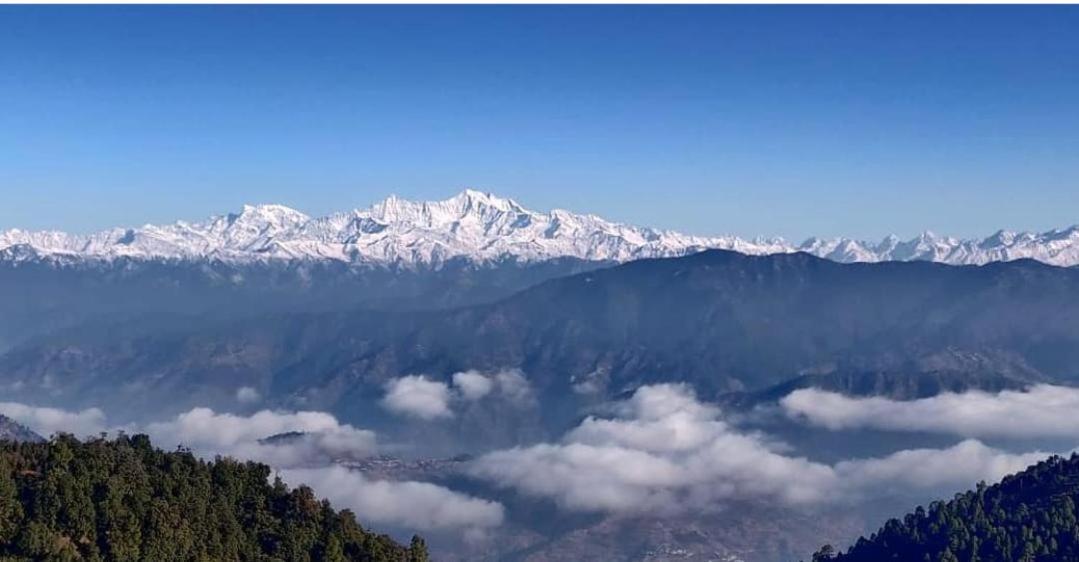 Отель The Ranikhet Continental Экстерьер фото