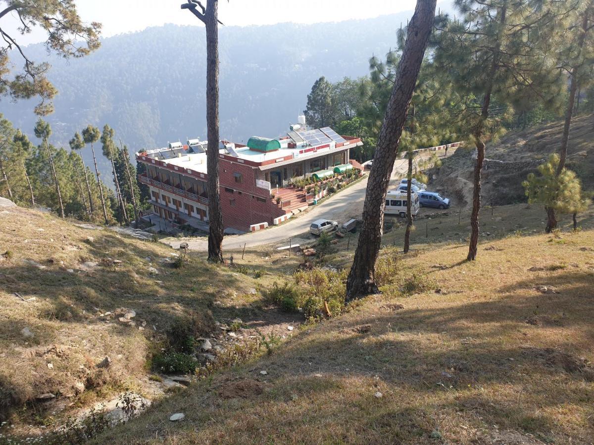 Отель The Ranikhet Continental Экстерьер фото